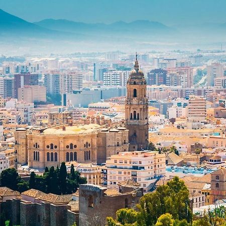 Calu Homes Cerca De Estacion De Tren Málaga Buitenkant foto